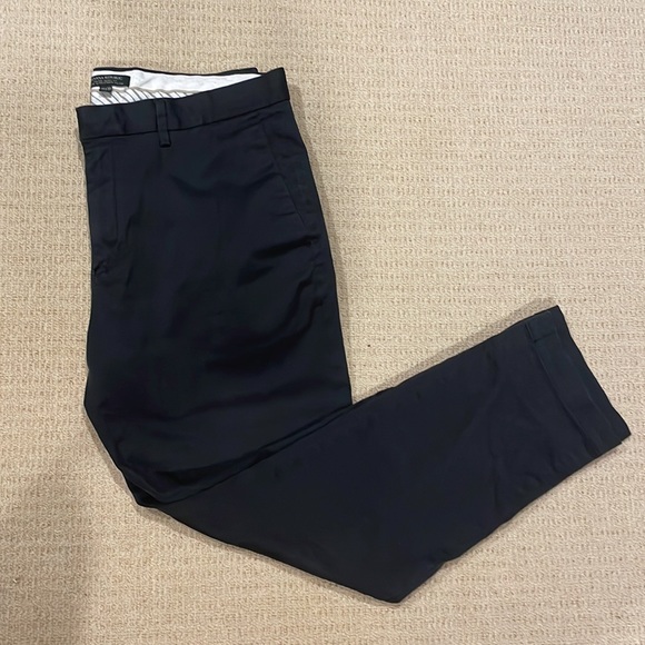 Banana Republic Fulton Skinny Chnino - Black 35Wx30L - Picture 3 of 4
